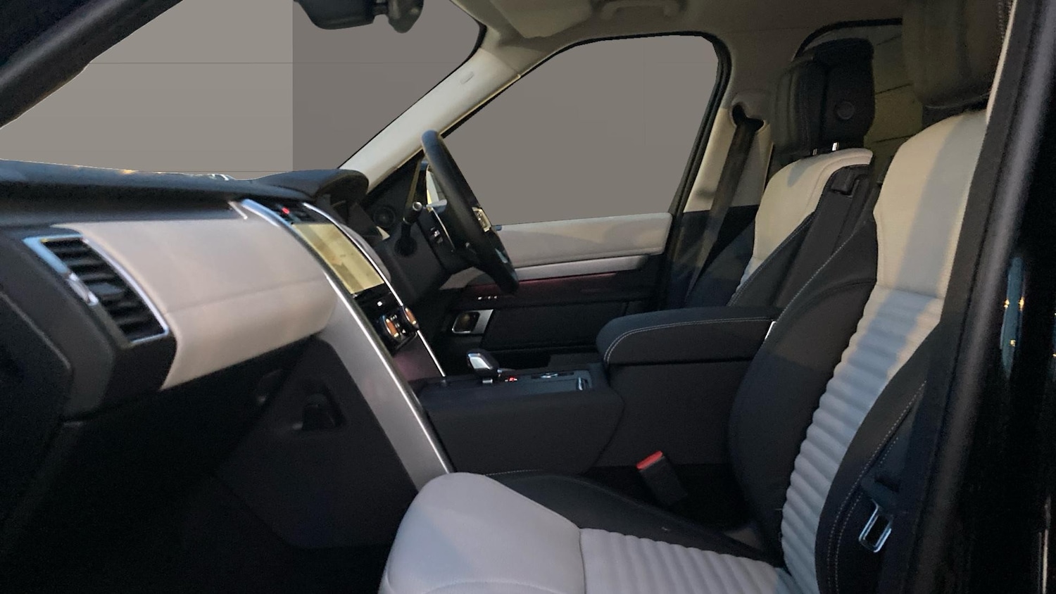 Used Land Rover Discovery 2025 for sale - 76777203: Photo 3