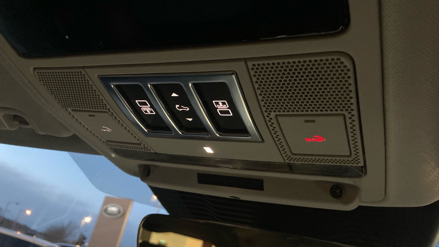 Used Land Rover Discovery 2025 for sale - 76777203: Photo 32