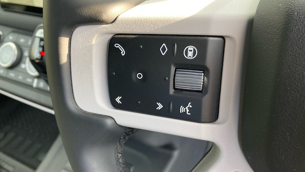 Used Land Rover Defender 2025 for sale - 76193781: Photo 24