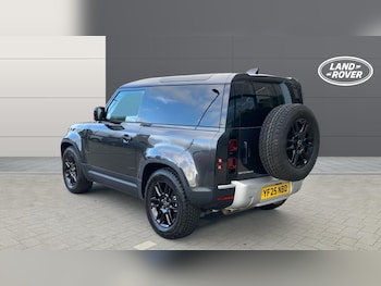 Used Land Rover Defender 2025 for sale - 76193781: Photo 2