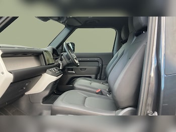 Used Land Rover Defender 2025 for sale - 76193781: Photo 3