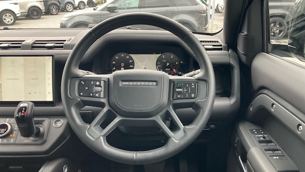 Used Land Rover Defender 2025 for sale - 76231603: Photo 15