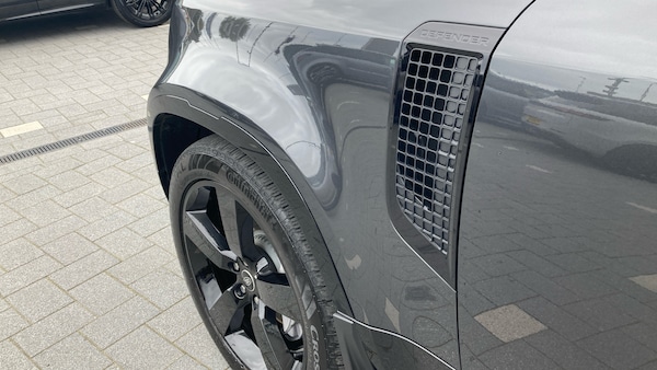 Used Land Rover Defender 2025 for sale - 76231603: Photo 20