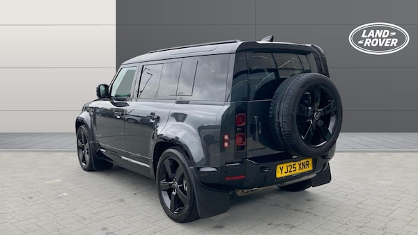 Used Land Rover Defender 2025 for sale - 76231603: Photo 2
