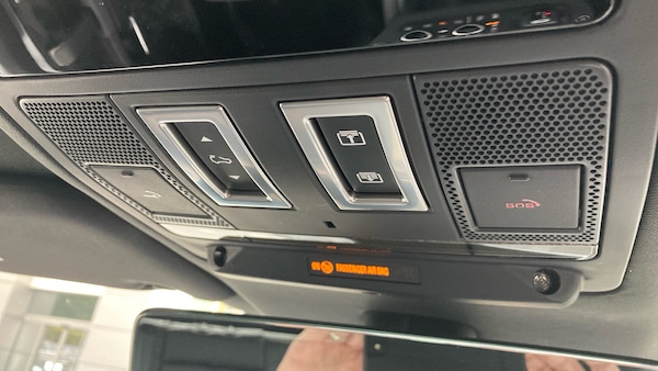 Used Land Rover Defender 2025 for sale - 76231603: Photo 35