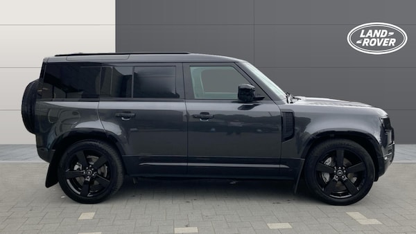 Used Land Rover Defender 2025 for sale - 76231603: Photo 5