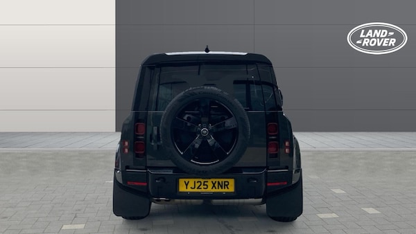Used Land Rover Defender 2025 for sale - 76231603: Photo 6