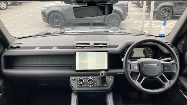Used Land Rover Defender 2025 for sale - 76231603: Photo 9