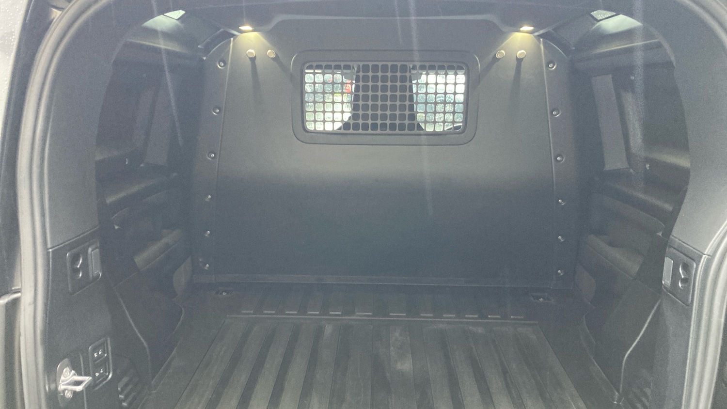 Used Land Rover Defender 2024 for sale - 76905964: Photo 26