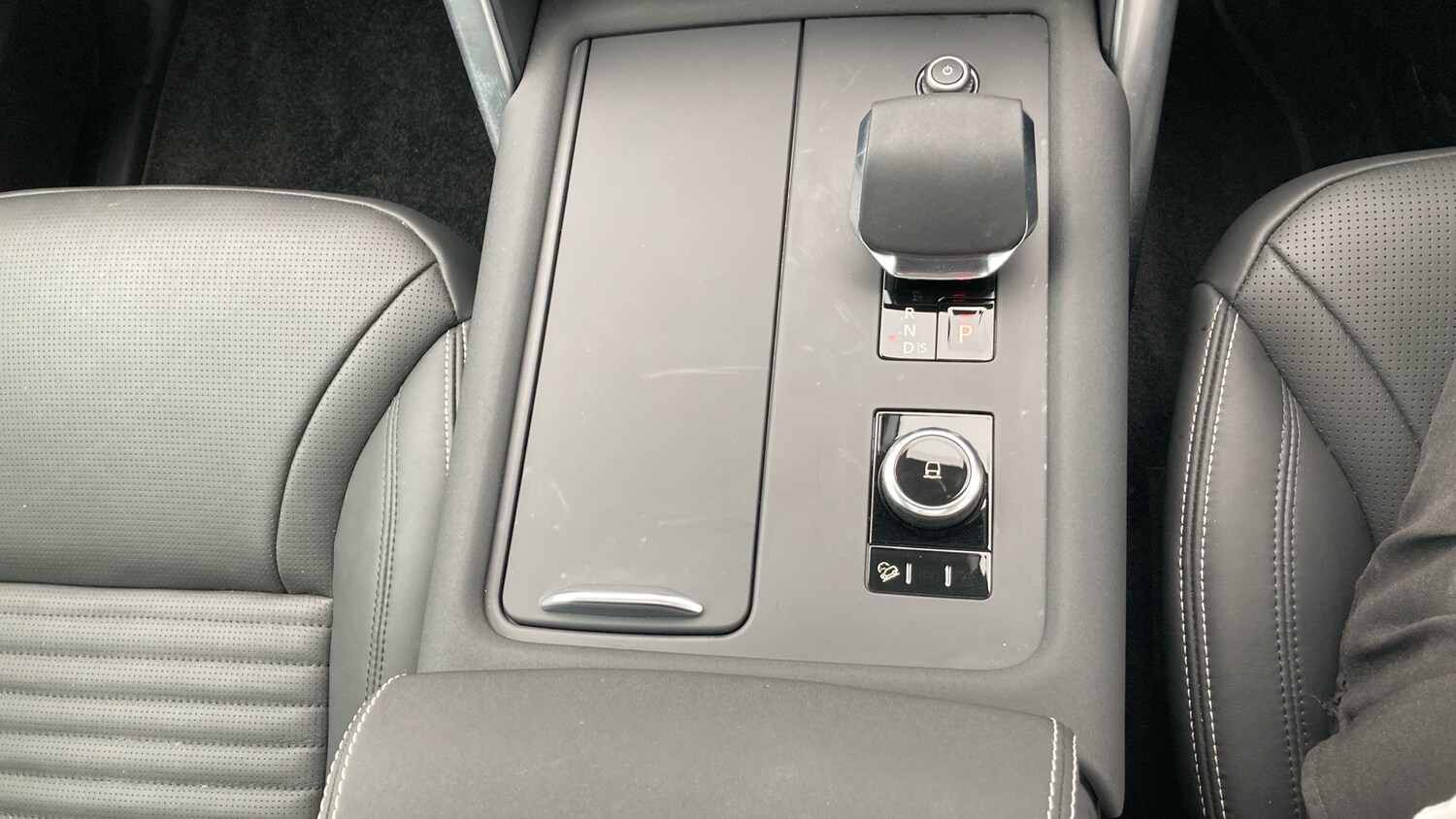 Used Land Rover Discovery 2025 for sale - 76218688: Photo 39