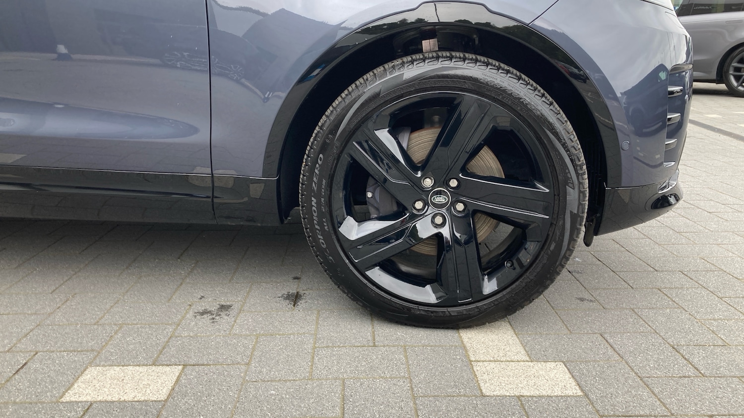 Used Land Rover Discovery 2025 for sale - 76218688: Photo 8