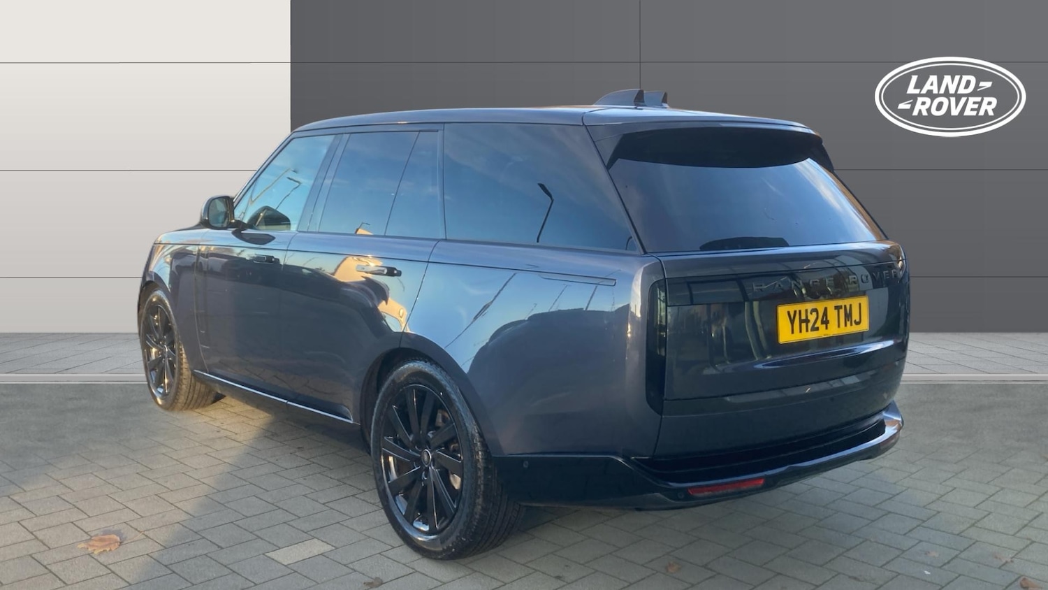 Used Land Rover Range Rover 2024 for sale - 76960643: Photo 2