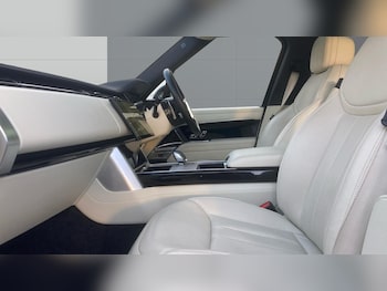 Used Land Rover Range Rover 2024 for sale - 76960643: Photo