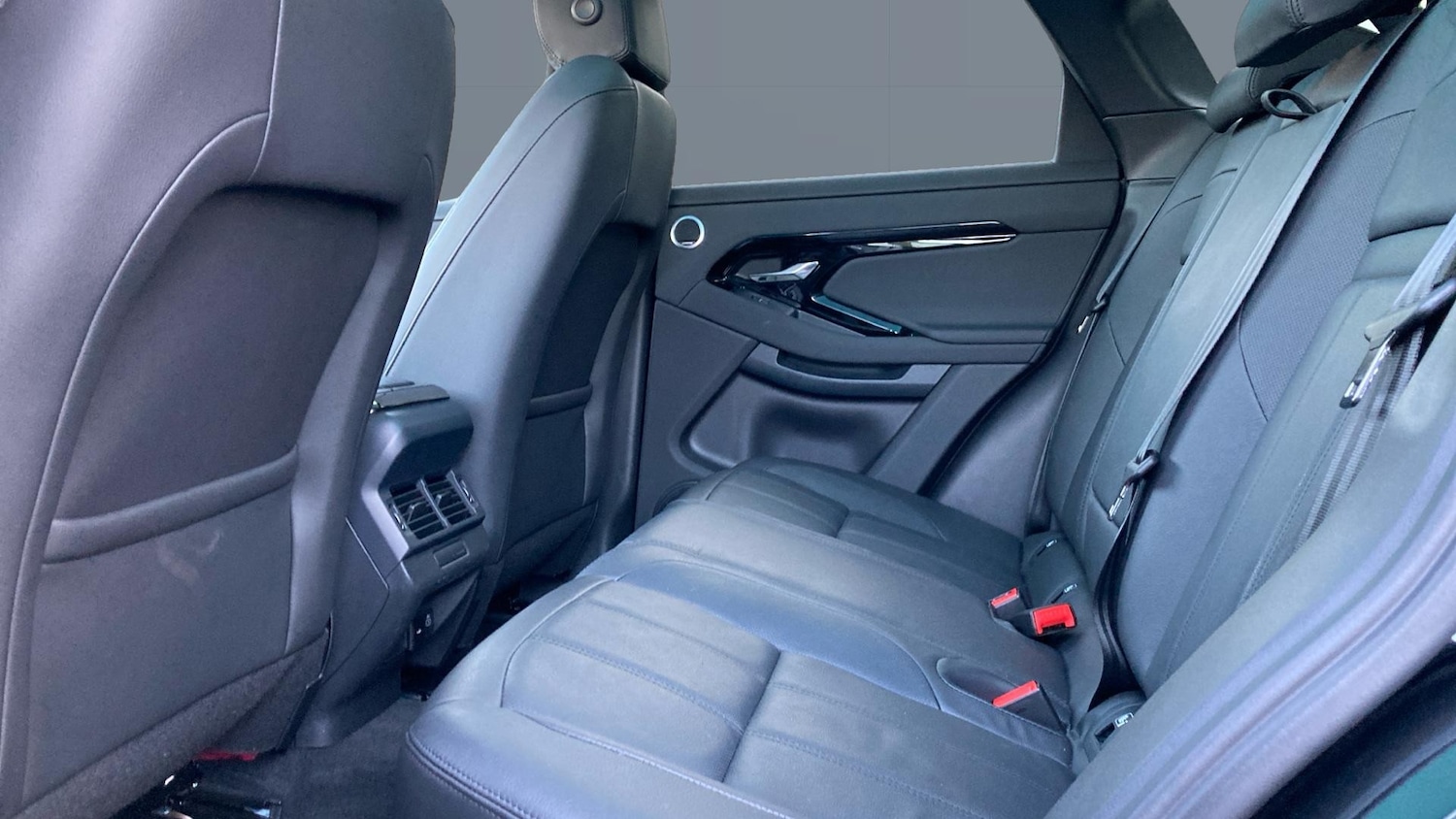 Used Land Rover Range Rover Evoque 2025 for sale - 76737954: Photo 4