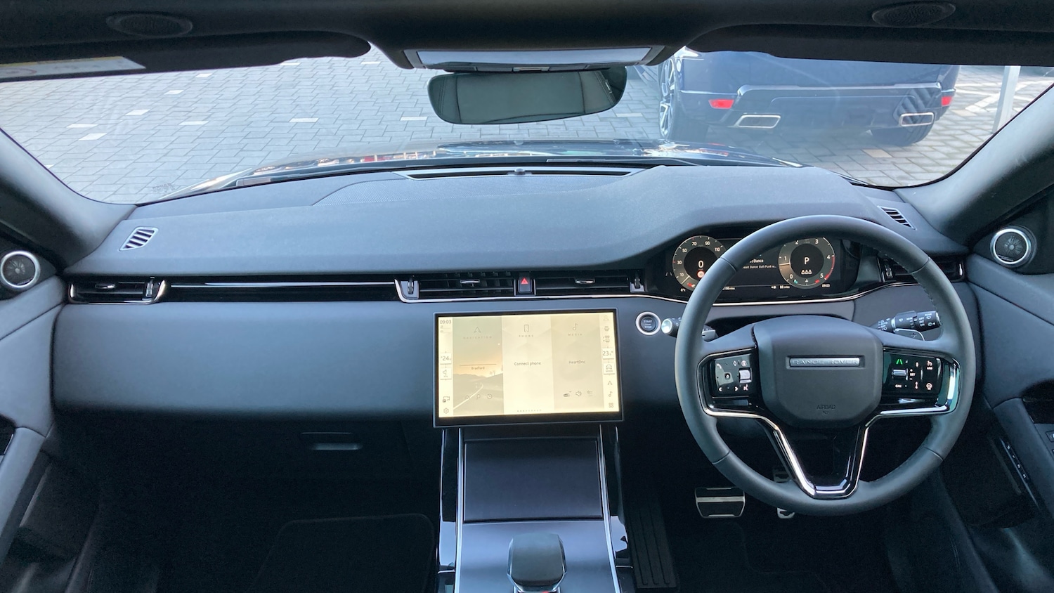 Used Land Rover Range Rover Evoque 2025 for sale - 76737954: Photo 9