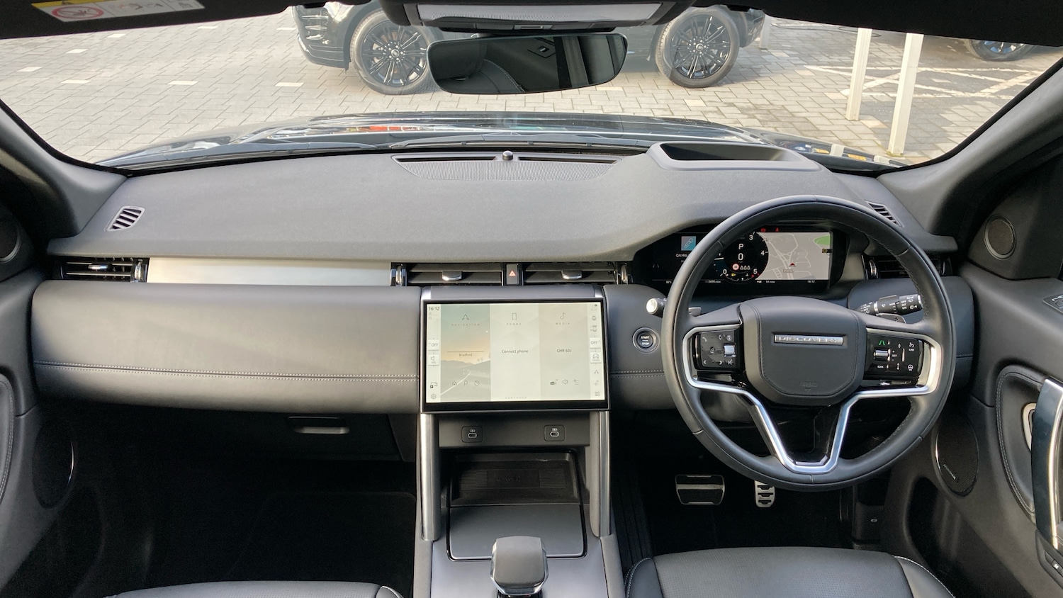 Used Land Rover Discovery Sport 2025 for sale - 76384908: Photo 9