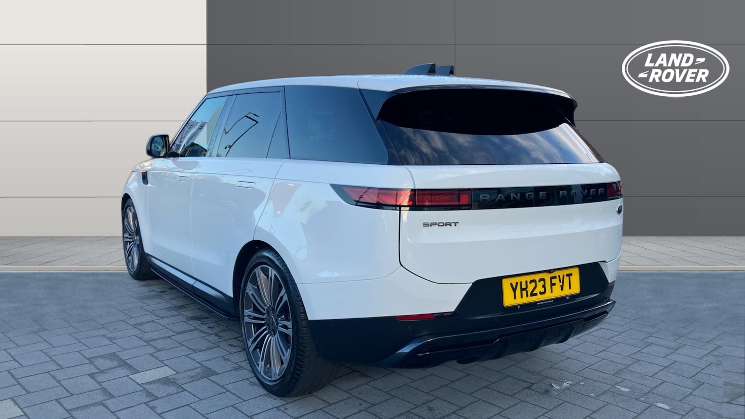 Used Land Rover Range Rover Sport 2023 for sale - 76807407: Photo 2