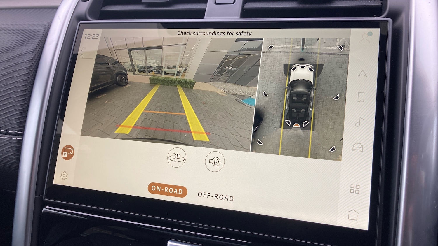 Used Land Rover Discovery 2023 for sale - 76879229: Photo 12