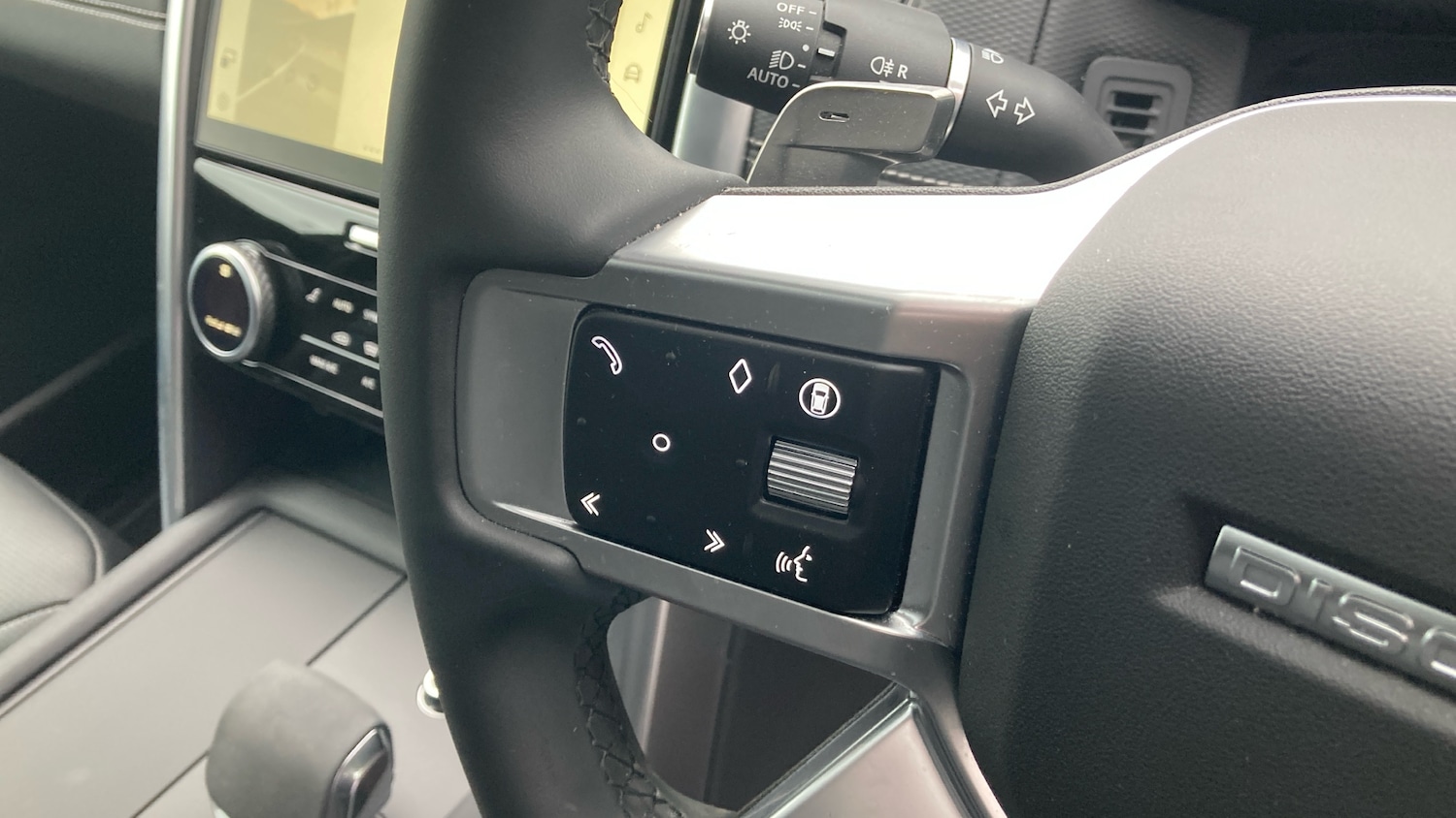 Used Land Rover Discovery 2023 for sale - 76879229: Photo 29