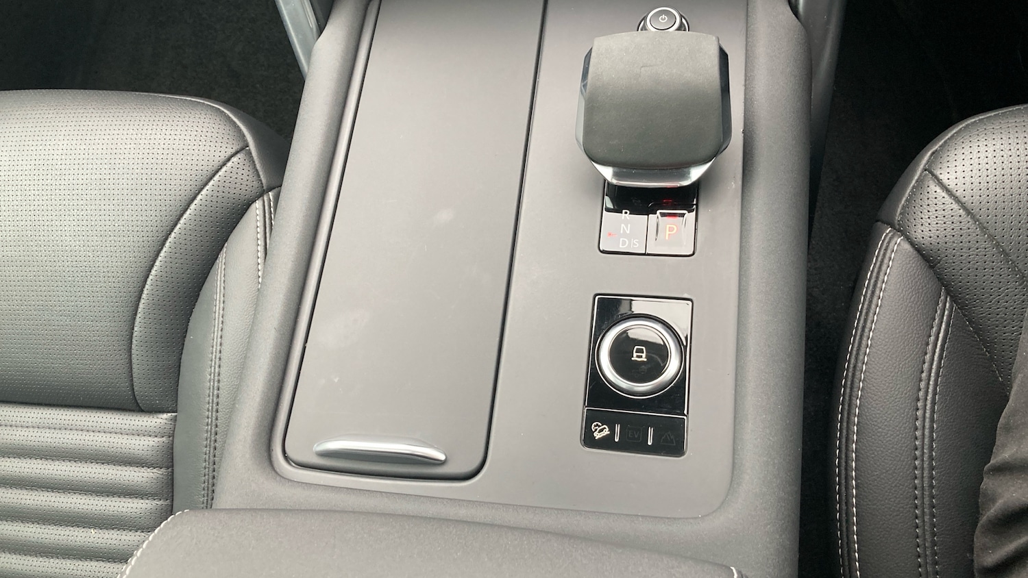 Used Land Rover Discovery 2023 for sale - 76879229: Photo 39