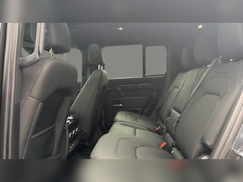 Used Land Rover Defender 2025 for sale - 78918066: Photo