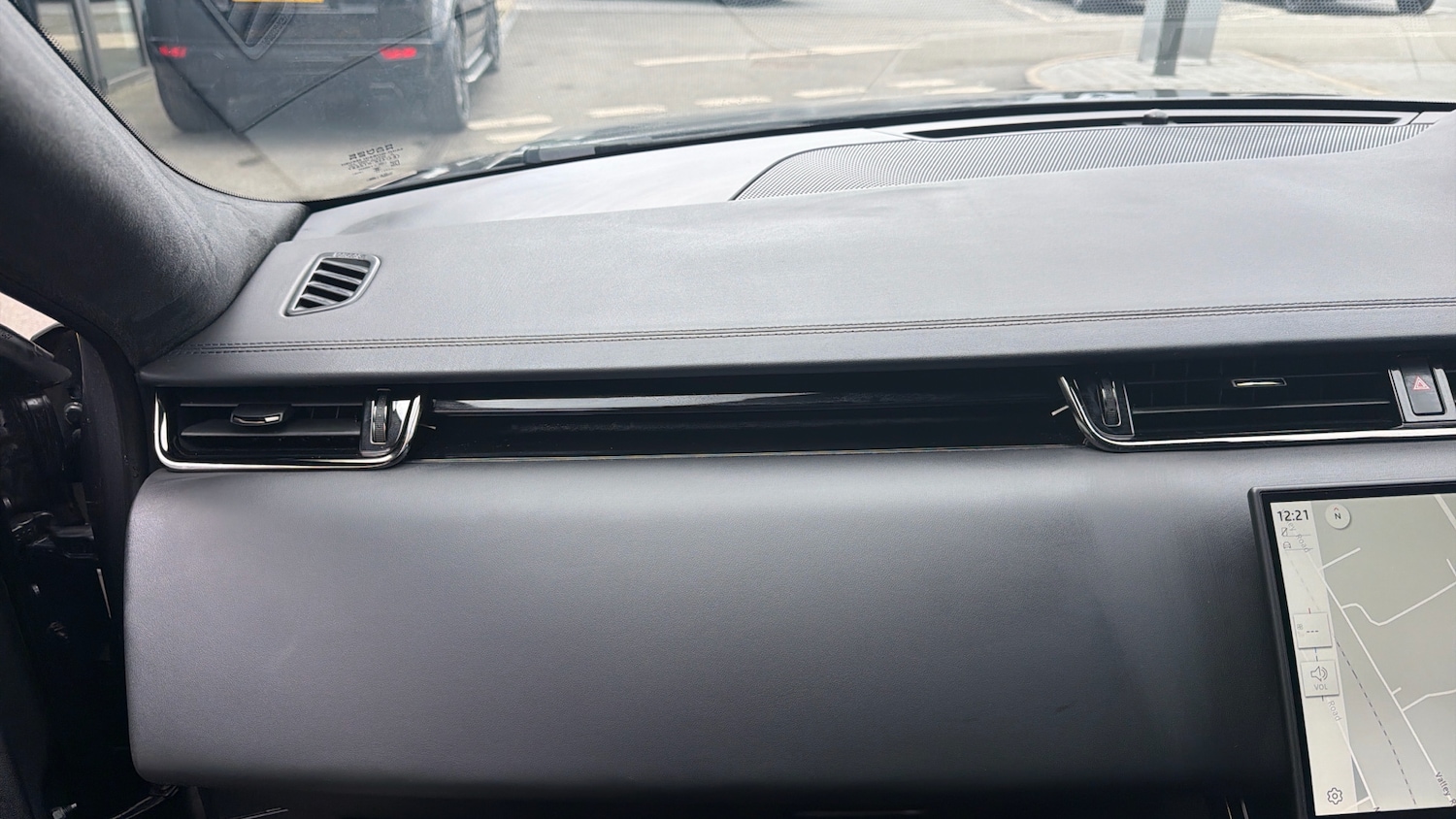 Used Land Rover Range Rover Evoque 2025 for sale - 78064329: Photo 24