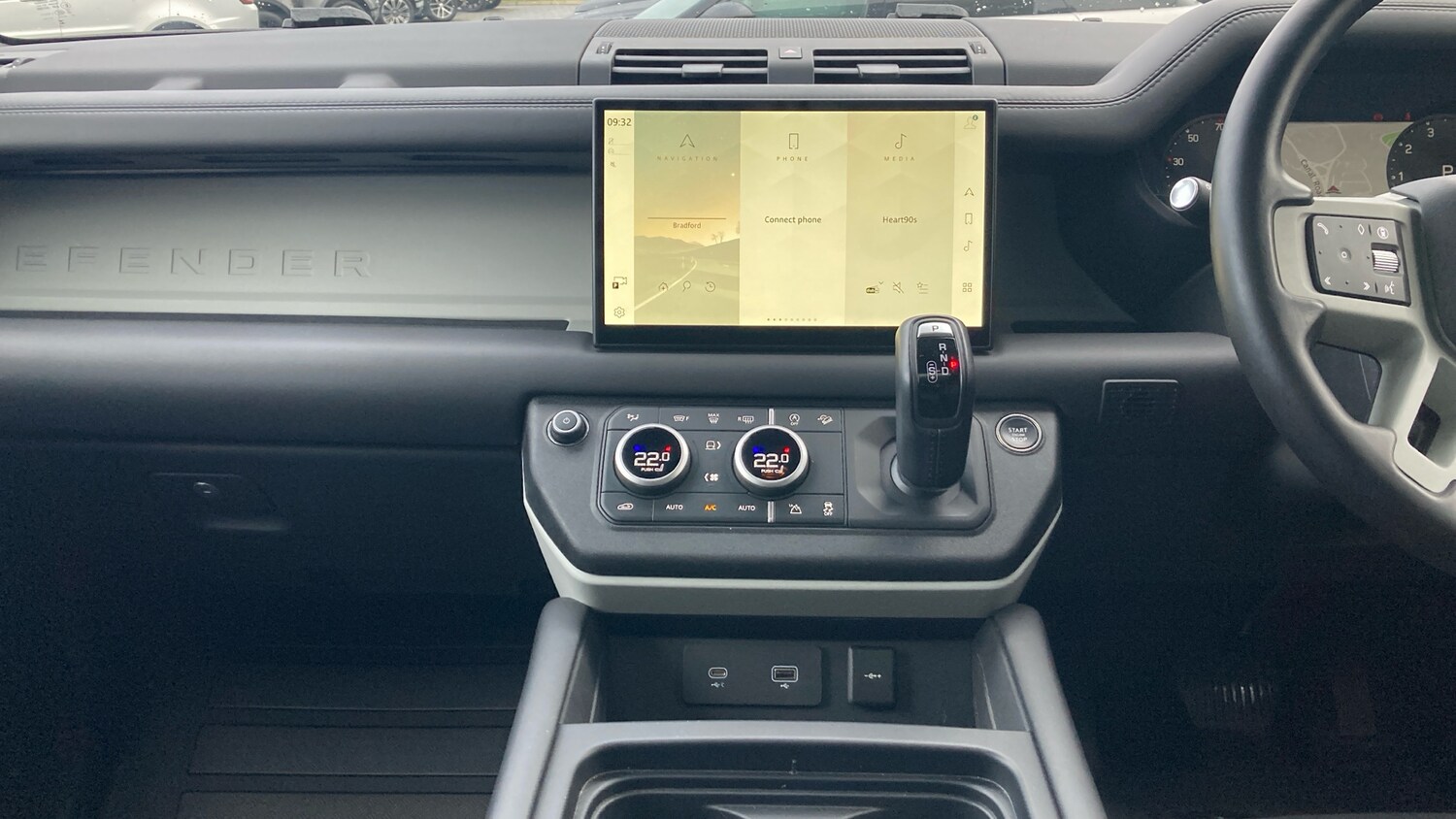 Used Land Rover Defender 2024 for sale - 76580622: Photo 14