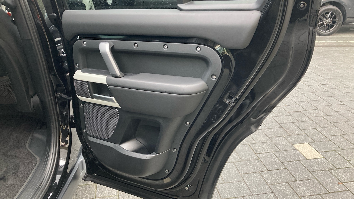 Used Land Rover Defender 2024 for sale - 76580622: Photo 23