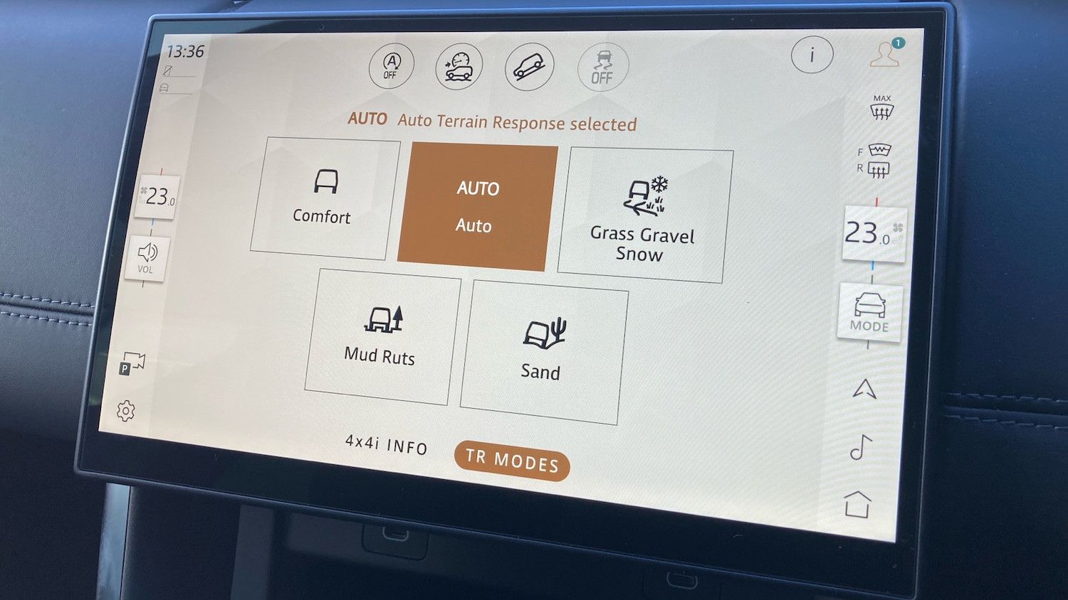 Used Land Rover Discovery Sport 2025 for sale - 76638559: Photo 30