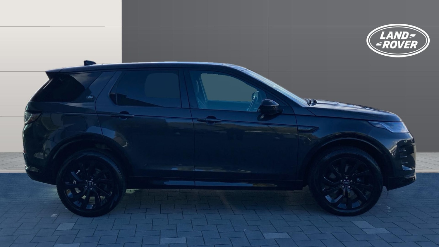 Used Land Rover Discovery Sport 2025 for sale - 76638559: Photo 5