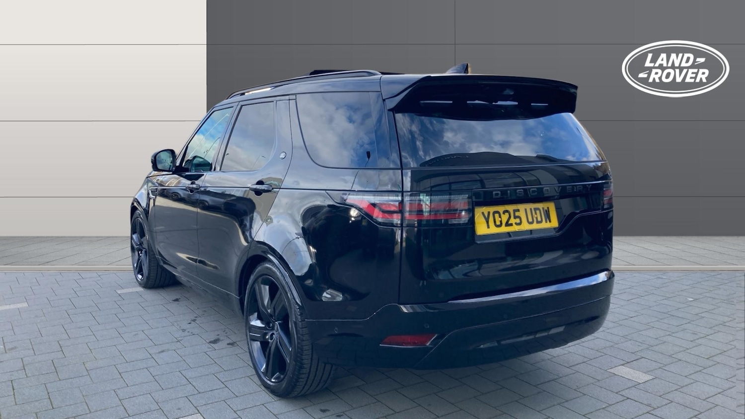 Used Land Rover Discovery 2025 for sale - 77676185: Photo 2