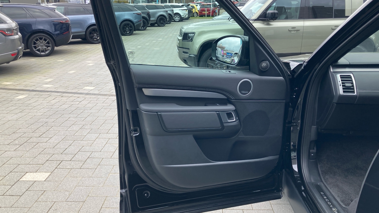 Used Land Rover Discovery 2025 for sale - 77676185: Photo 27