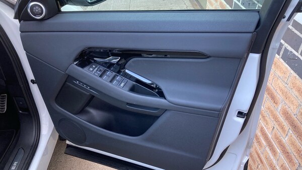 Used Land Rover Range Rover Evoque 2025 for sale - 75663200: Photo 23
