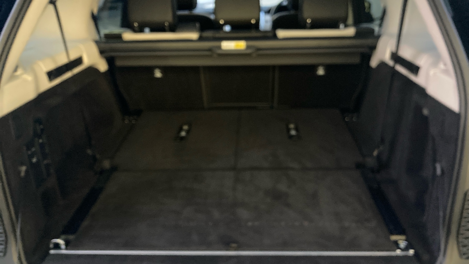 Used Land Rover Discovery 2025 for sale - 76477186: Photo 10