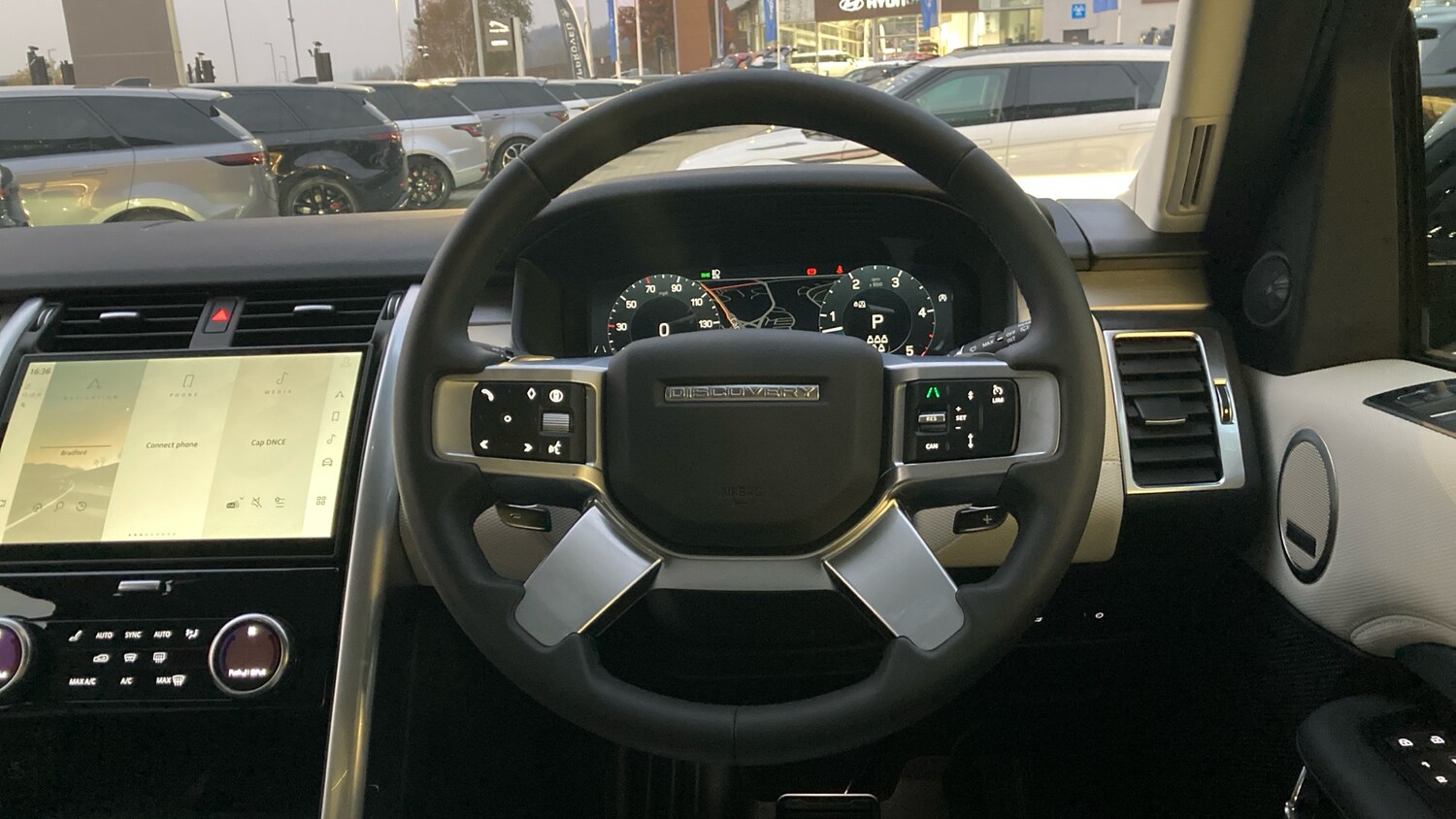 Used Land Rover Discovery 2025 for sale - 76477186: Photo 15