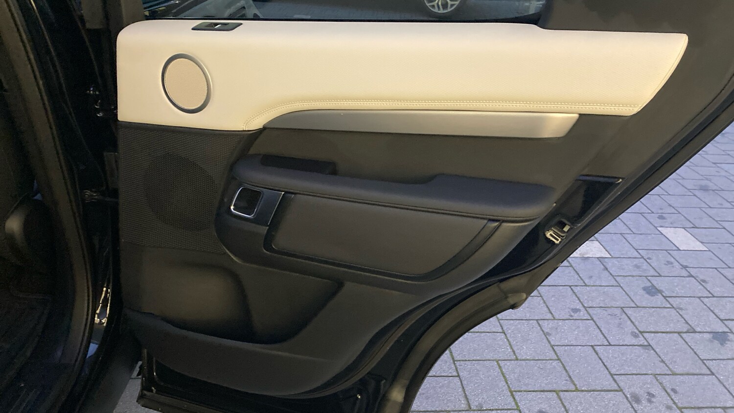 Used Land Rover Discovery 2025 for sale - 76477186: Photo 23