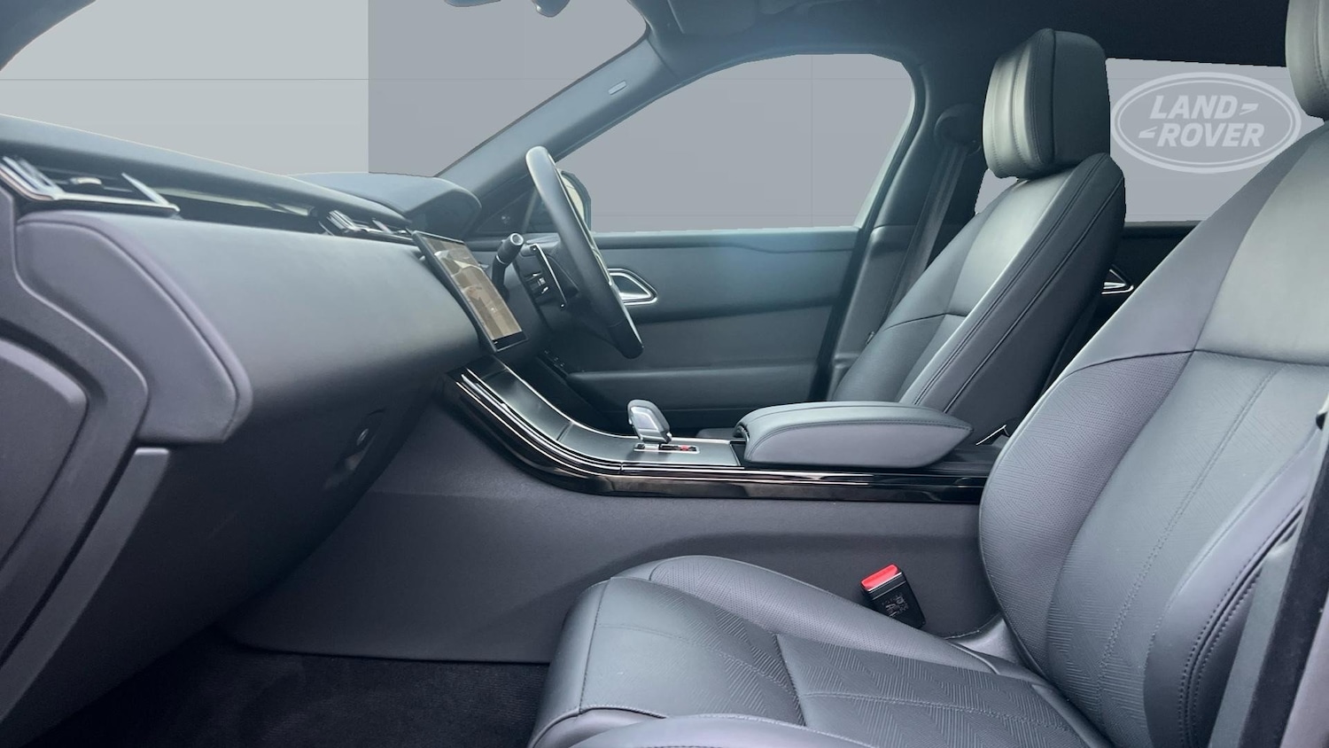 Used Land Rover Range Rover Velar 2024 for sale - 76393438: Photo 3