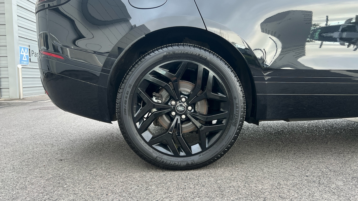 Used Land Rover Range Rover Velar 2024 for sale - 76393438: Photo 8