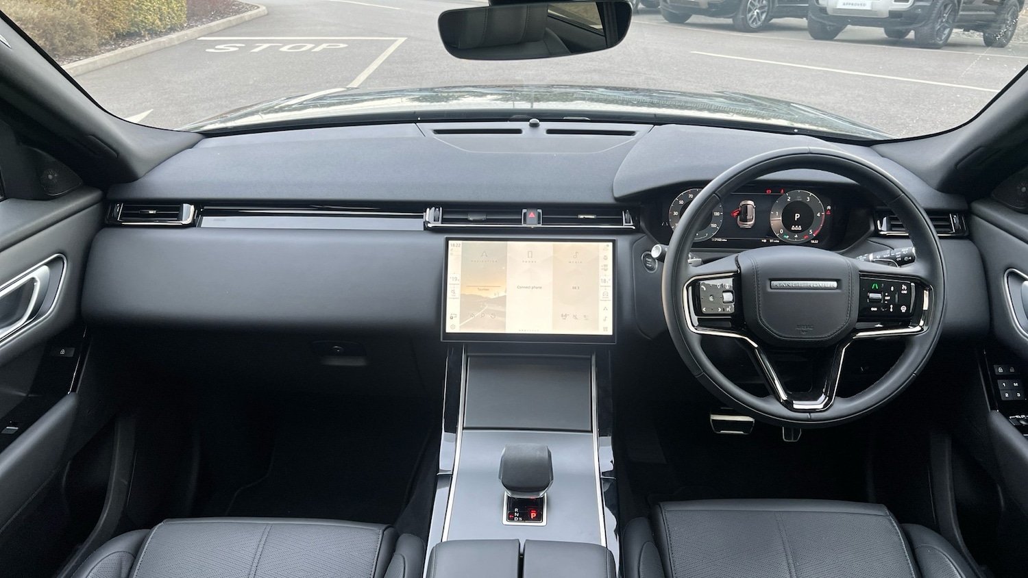 Used Land Rover Range Rover Velar 2024 for sale - 76393438: Photo 9