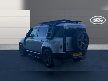 Used Land Rover Defender 2026 for sale - 79104941: Photo