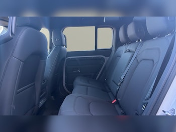 Used Land Rover Defender 2026 for sale - 79104941: Photo