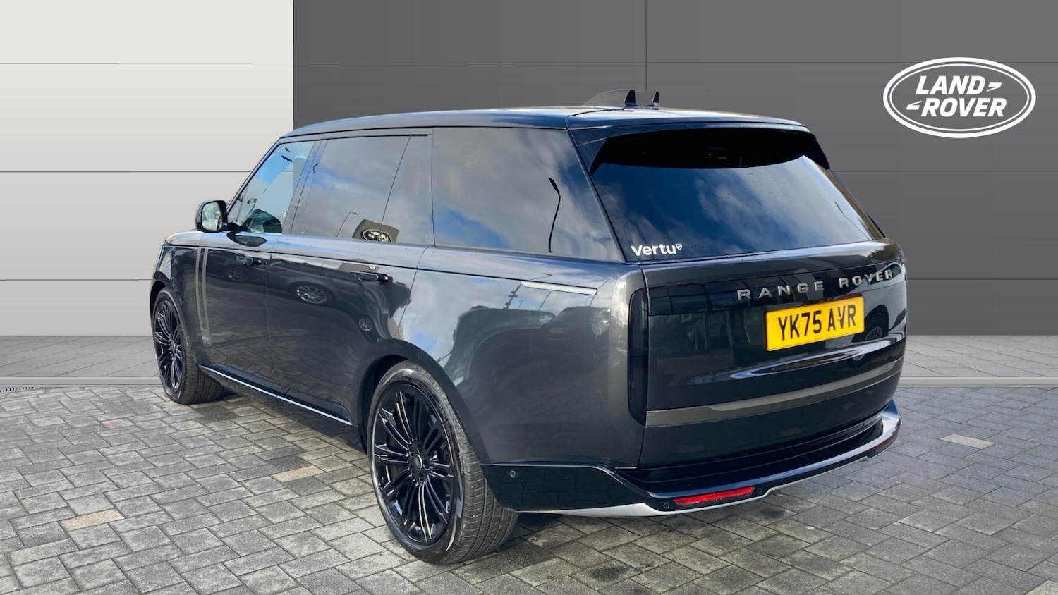 Used Land Rover Range Rover 2025 for sale - 78031419: Photo 2