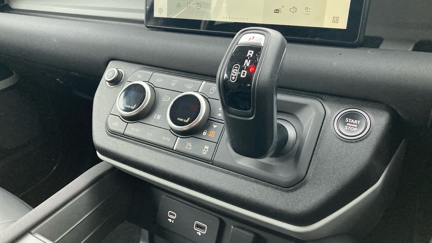 Used Land Rover Defender 2022 for sale - 77026030: Photo 13