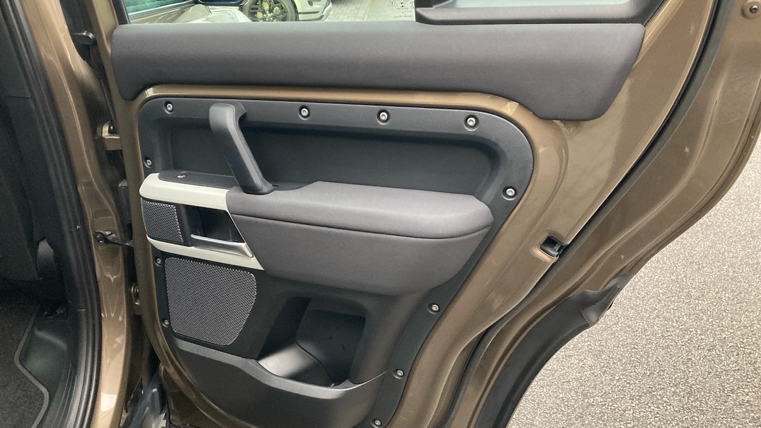 Used Land Rover Defender 2022 for sale - 77026030: Photo 24