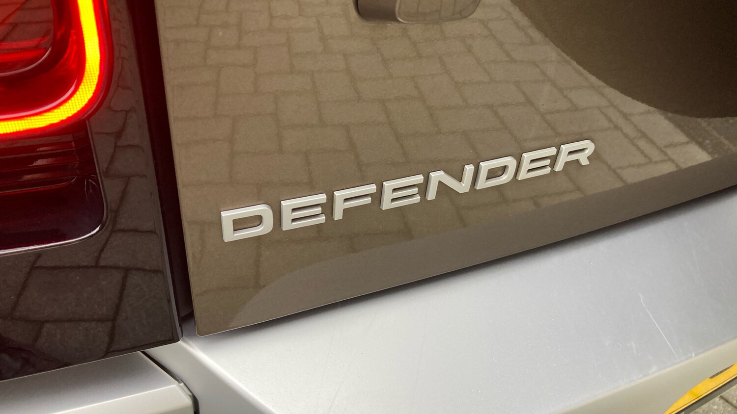 Used Land Rover Defender 2022 for sale - 77026030: Photo 38