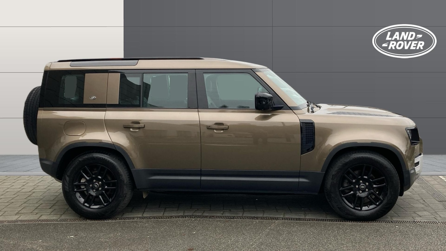 Used Land Rover Defender 2022 for sale - 77026030: Photo 5