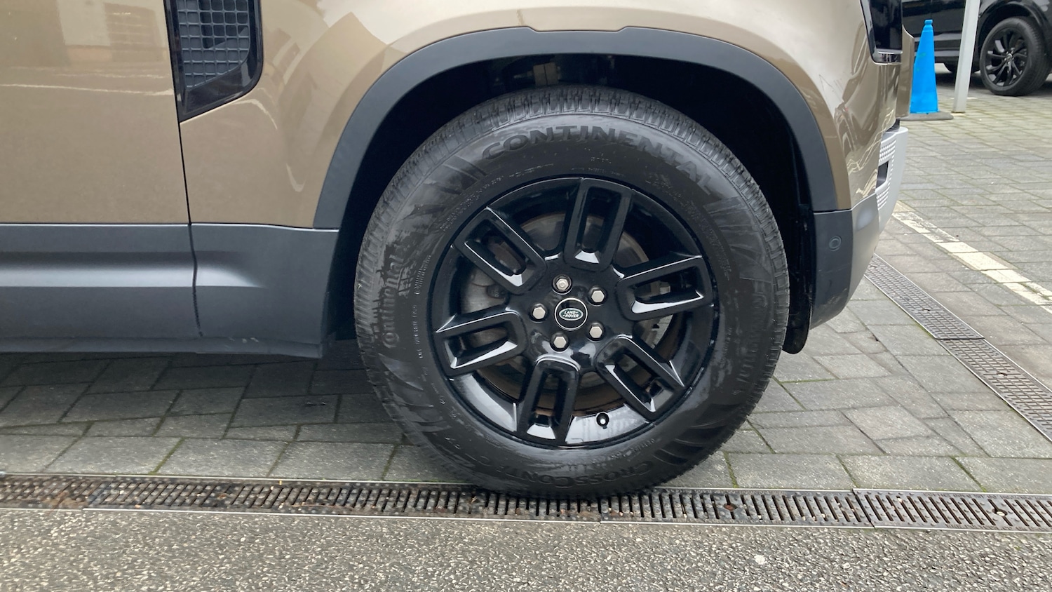 Used Land Rover Defender 2022 for sale - 77026030: Photo 8