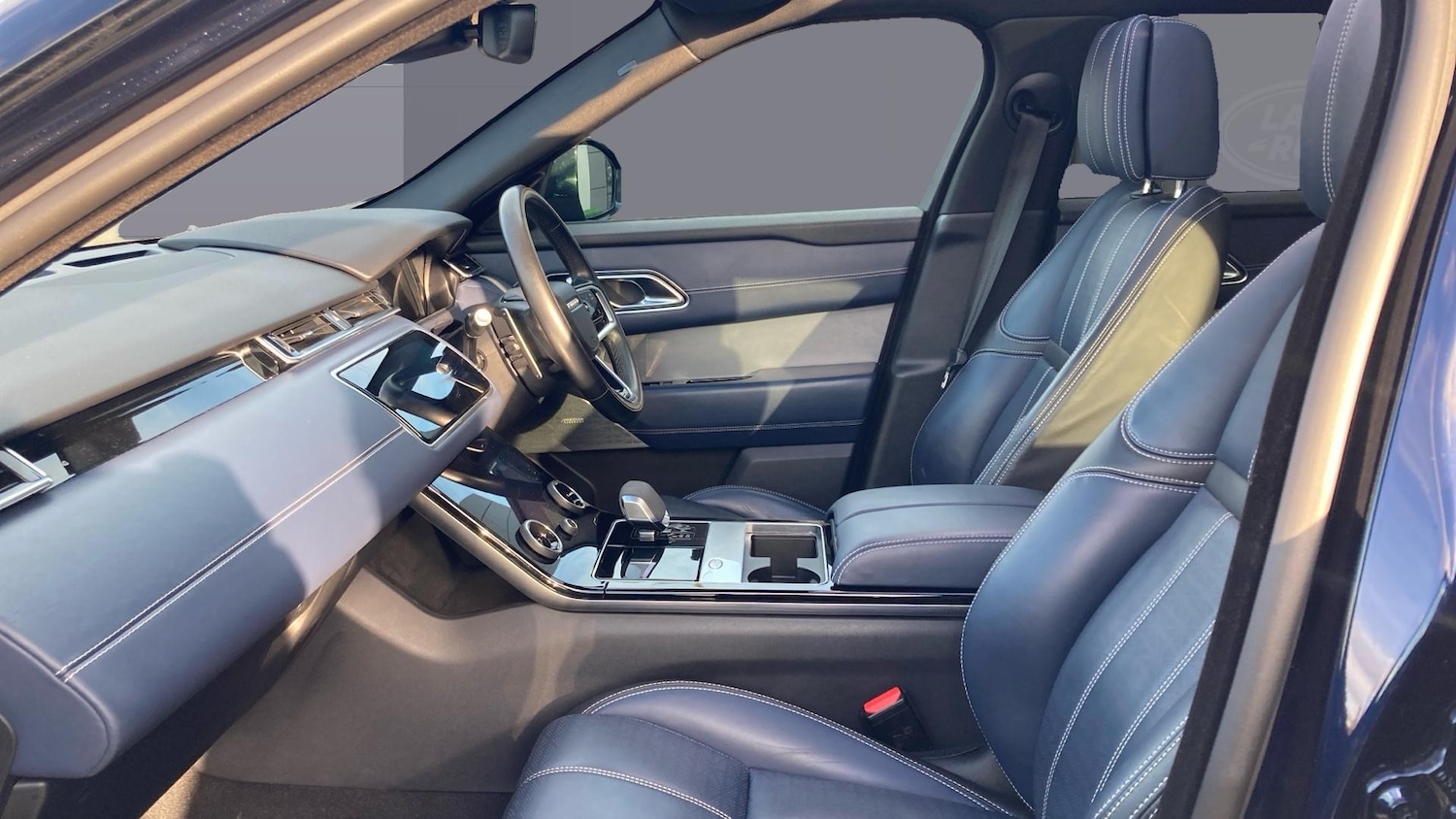 Used Land Rover Range Rover Velar 2021 for sale - 77609804: Photo 3