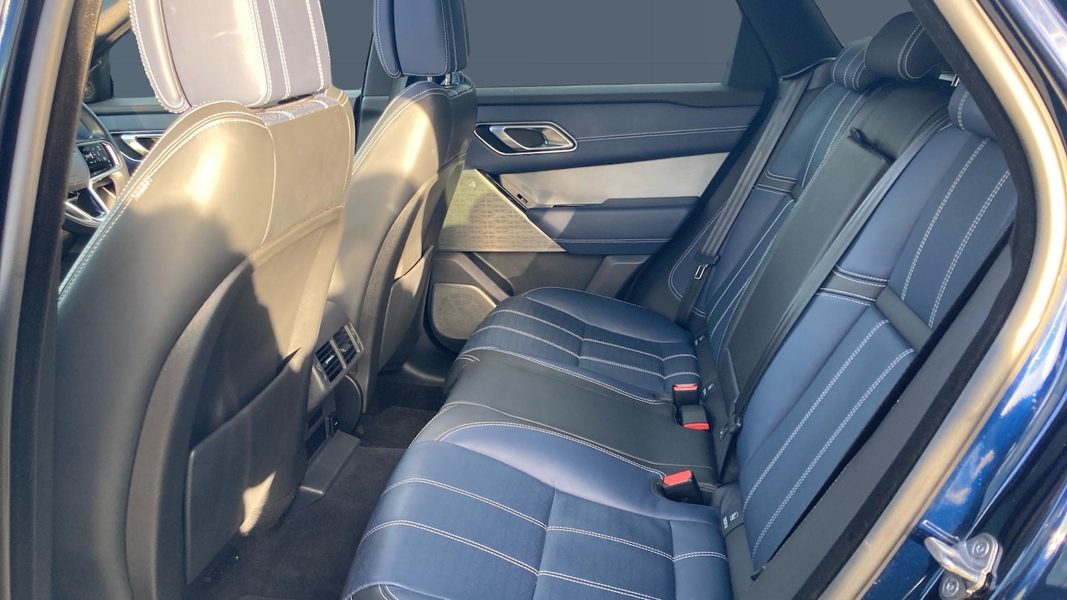 Used Land Rover Range Rover Velar 2021 for sale - 77609804: Photo 4