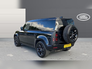 Used Land Rover Defender 2022 for sale - 76063680: Photo 2